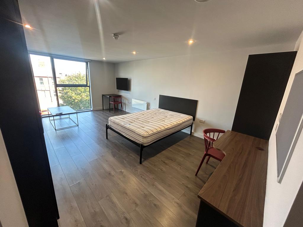 Apartment in Liverpool - View 4
