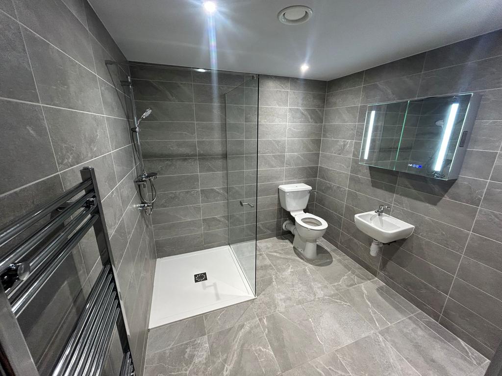 Apartment in Liverpool - View 5