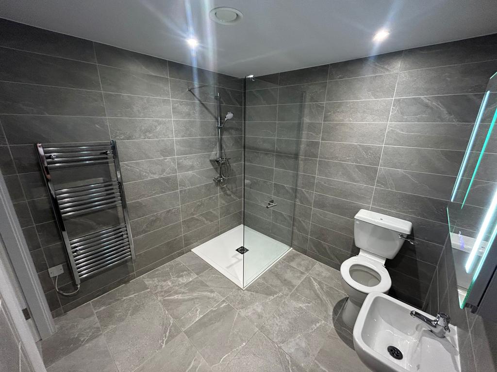Apartment in Liverpool - More