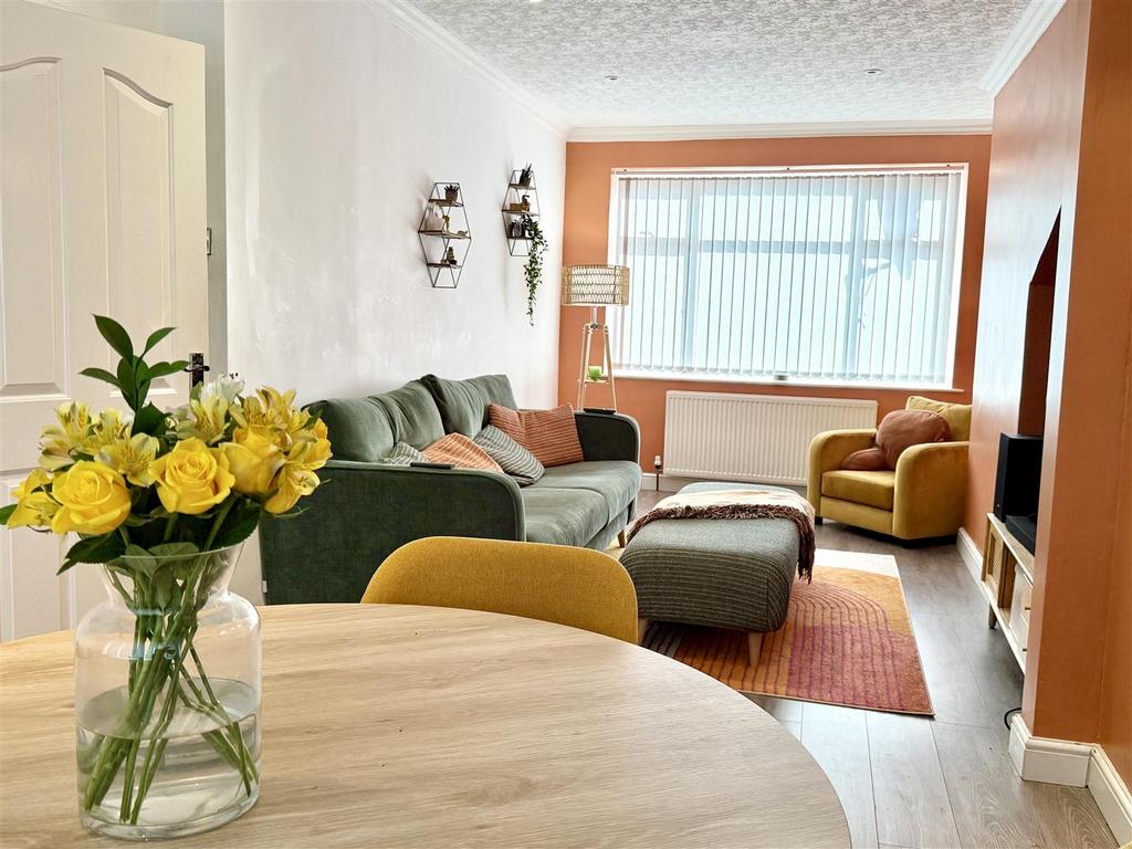 House in Quinton - View 2