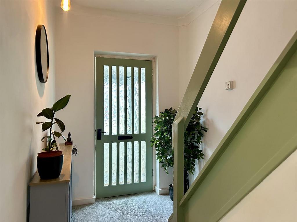 House in Quinton - View 5