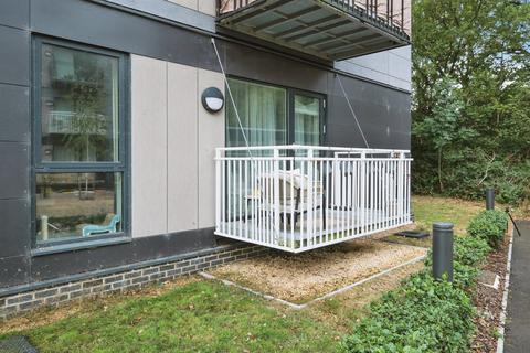 2 bedroom ground floor flat for sale, Ladybower Road, Worthing
