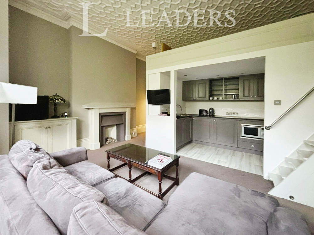 Apartment in Buckingham Road, Brighton and Hove - View 2