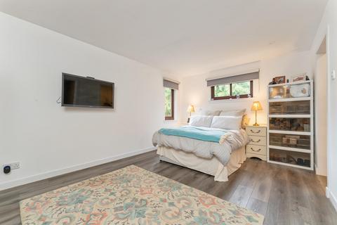 undefined, Manse Gardens, Glasgow, G32 0RE