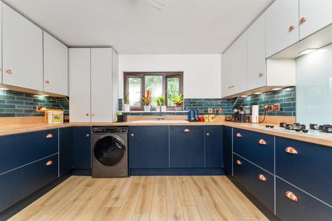 undefined, Manse Gardens, Glasgow, G32 0RE
