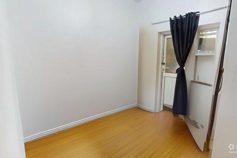 2 bedroom flat for sale, Old Kent Road, London, SE1
