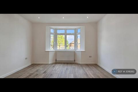 5 bedroom semi-detached house to rent, Ealing Road, Wembley, HA0