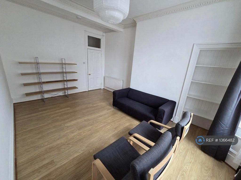 Apartment in Edinburgh - View 2