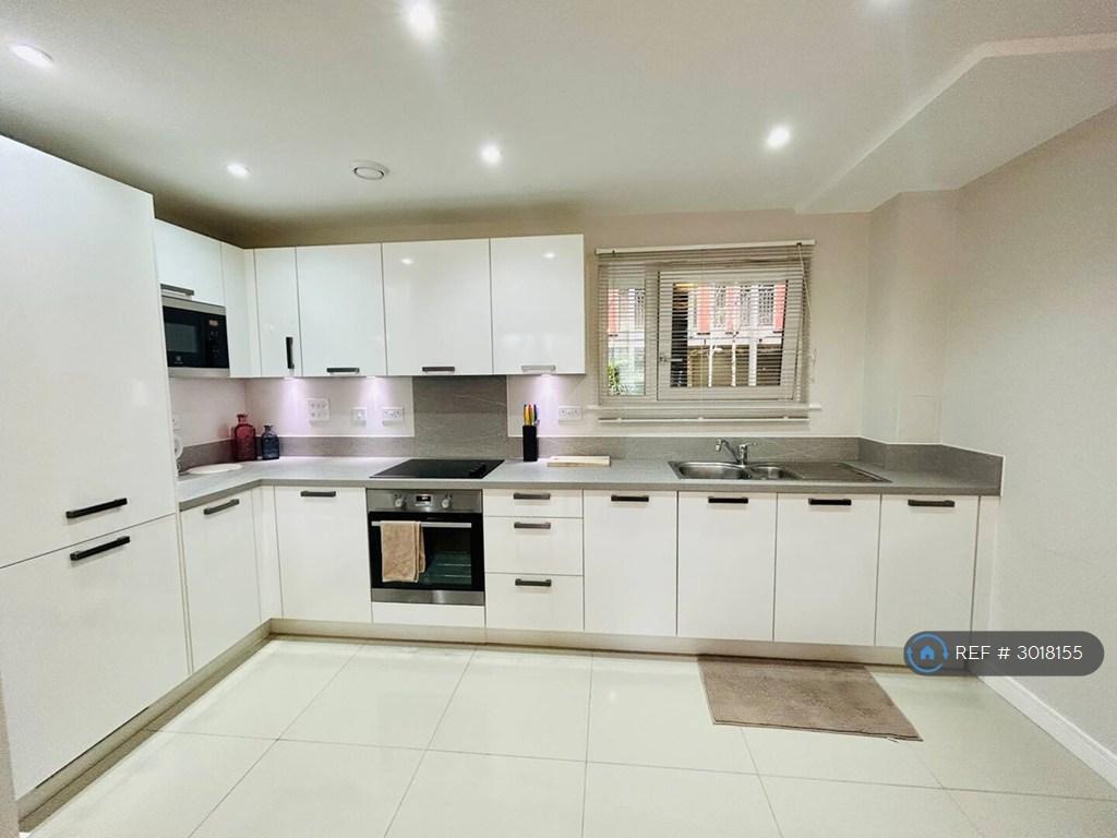 Apartment in London - More