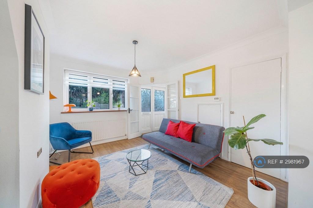 House in Bromley - View 2