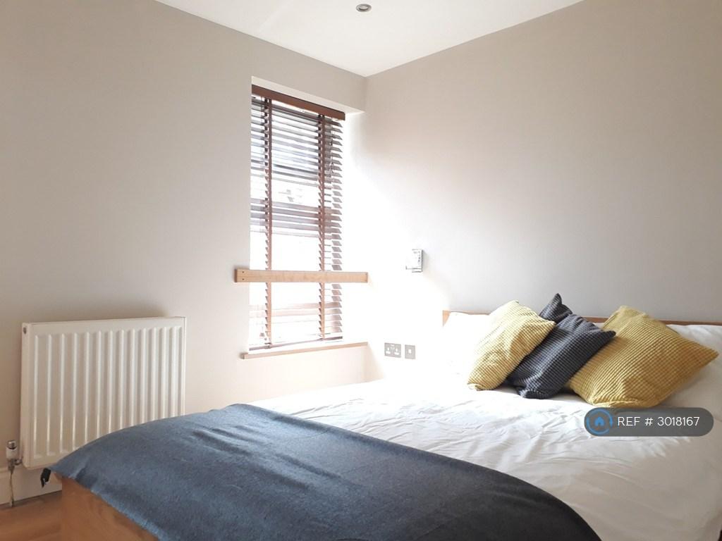 Apartment in London - View 5