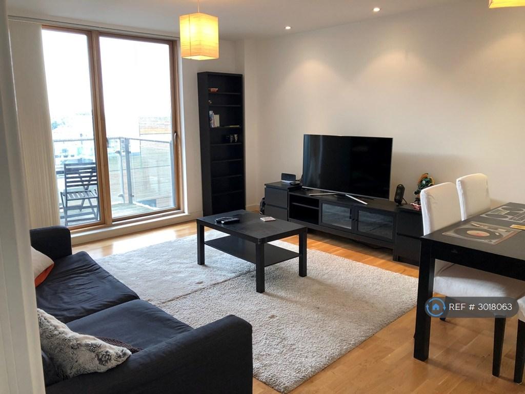 Apartment in Reading - View 4