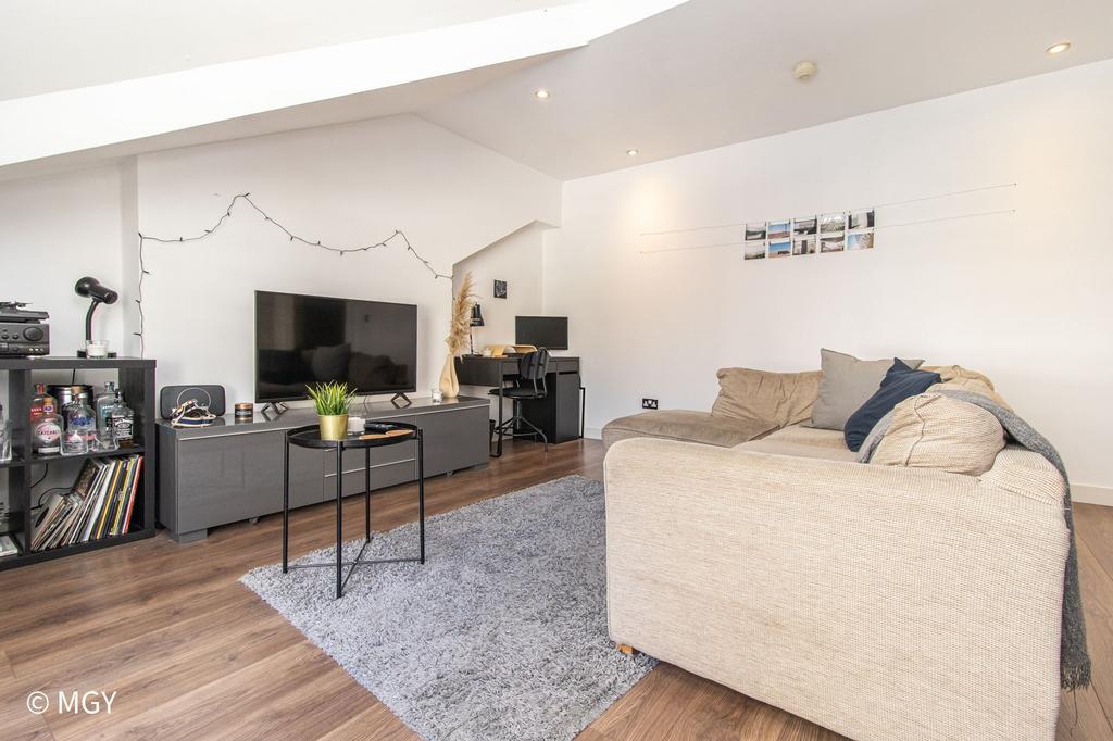 Apartment in Cardiff - More