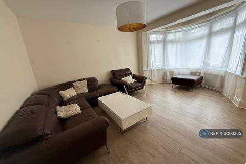 2 bedroom flat to rent, Abbotts Park Road, London, E10