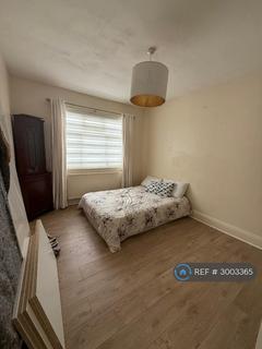 2 bedroom flat to rent, Abbotts Park Road, London, E10