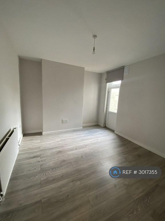 Apartment in Bristol - View 4