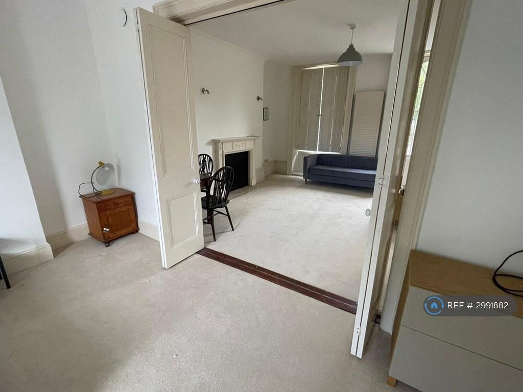 Apartment in Reading, Katesgrove, Newtown - View 2