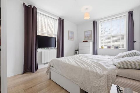 2 bedroom flat for sale, New London Road, Gemini House, CM2