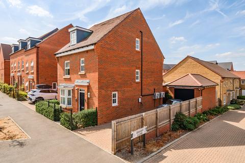 4 bedroom detached house for sale, Montgomery Avenue, Aldershot, GU11