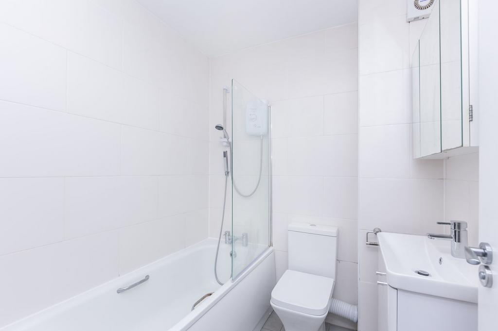 Apartment in London - More