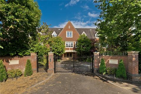 2 bedroom apartment for sale, Ormonde Place, Old Avenue, Weybridge, Surrey, KT13