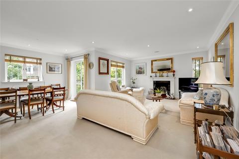2 bedroom apartment for sale, Ormonde Place, Old Avenue, Weybridge, Surrey, KT13