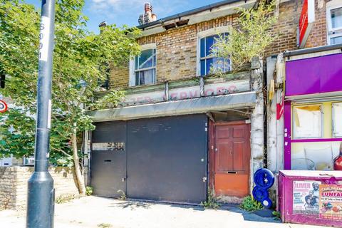 2 bedroom terraced house for sale, Malpas Road, London, SE4