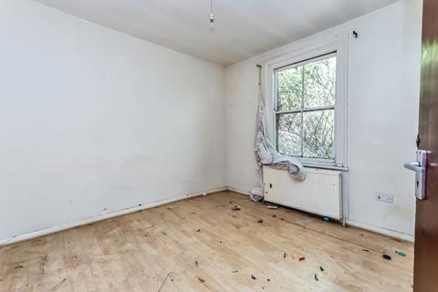 2 bedroom terraced house for sale, Malpas Road, London, SE4