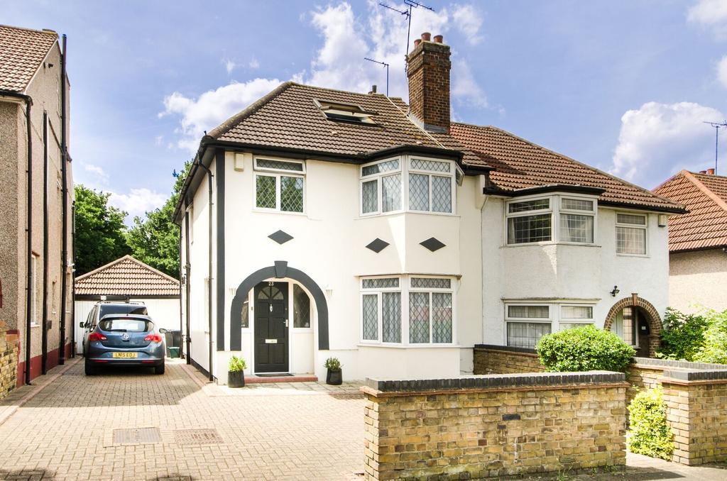 House in London - View 2