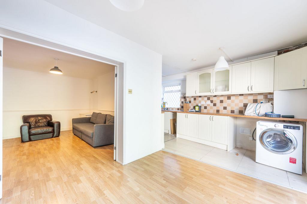 House in London - View 5