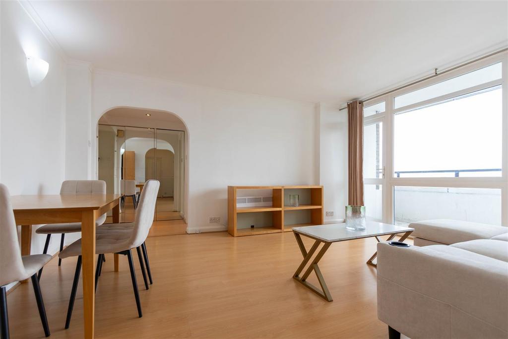 Apartment in Maida Vale - View 4