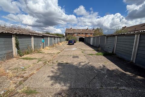 Land for sale, Garage Compound at Gosling Road, Berkshire, SL3 7TN