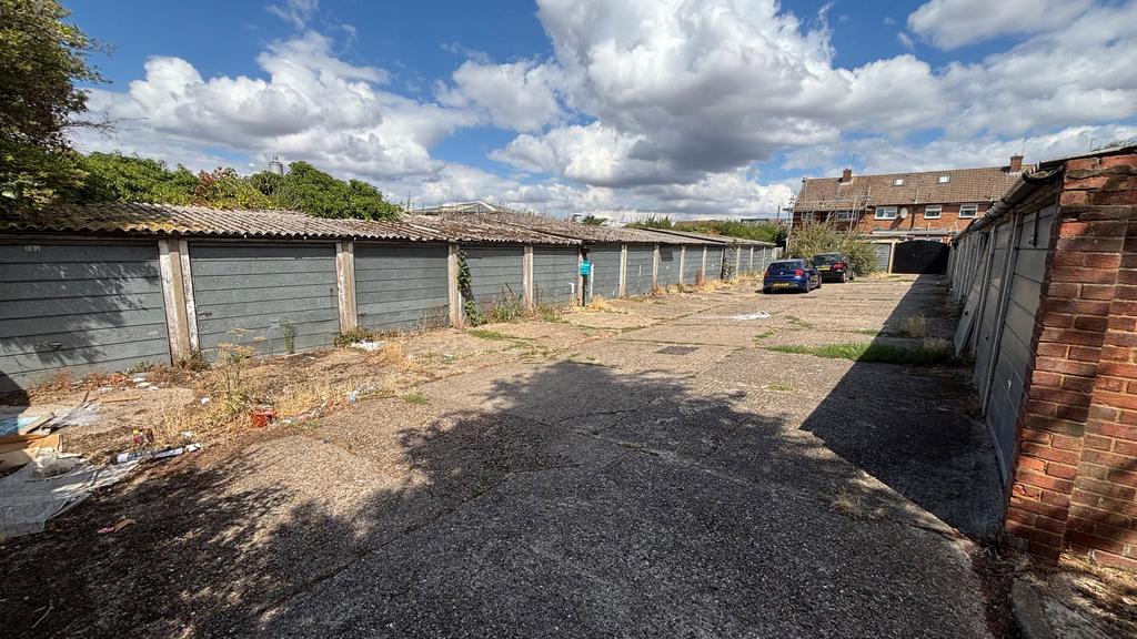 Garage Compound at Gosling Road, Berkshire, SL3 7TN - View 2