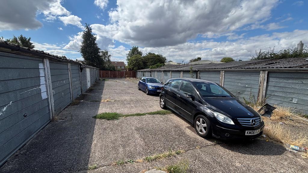 Garage Compound at Gosling Road, Berkshire, SL3 7TN - View 3