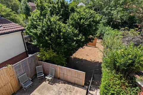 3 bedroom semi-detached house to rent, Woodmill Lane, Southampton SO18