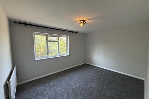 2 bedroom apartment for sale, Croyde Avenue, Hayes
