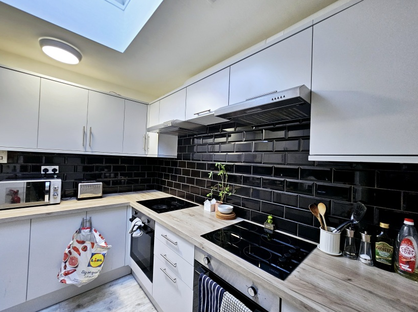 Apartment in LONDON - View 2