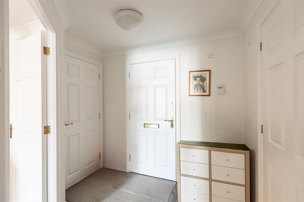 Apartment in Swansea - View 3
