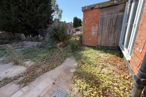 2 bedroom townhouse for sale, 20 Aneford Road, Northfields, Leicester, LE4 9BA