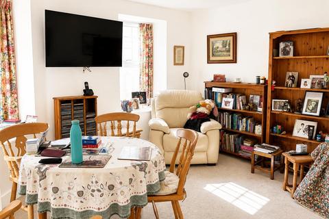 2 bedroom ground floor flat for sale, De La Warr Parade, Bexhill