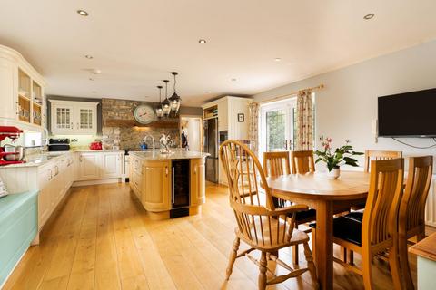 4 bedroom farm house for sale, Llantrisant Road, Groesfaen, RCT, CF72 8NJ