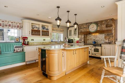 4 bedroom farm house for sale, Llantrisant Road, Groesfaen, RCT, CF72 8NJ