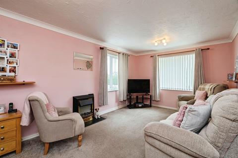 2 bedroom detached bungalow for sale, Churchfield Green, Norwich