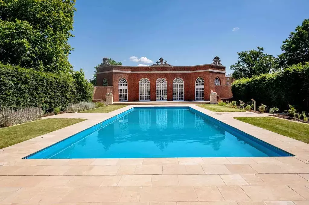 House in Barnet - View 3