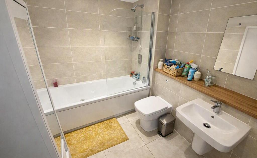 Apartment in Manchester - View 4