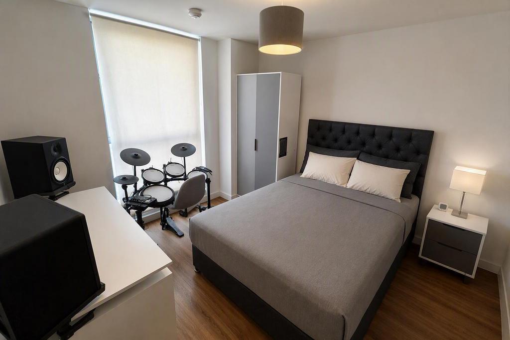 Apartment in Manchester - View 5