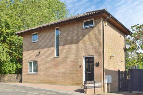 3 bedroom detached house for sale, Golspie Croft, Hodge Lea, Milton Keynes, Buckinghamshire, MK12