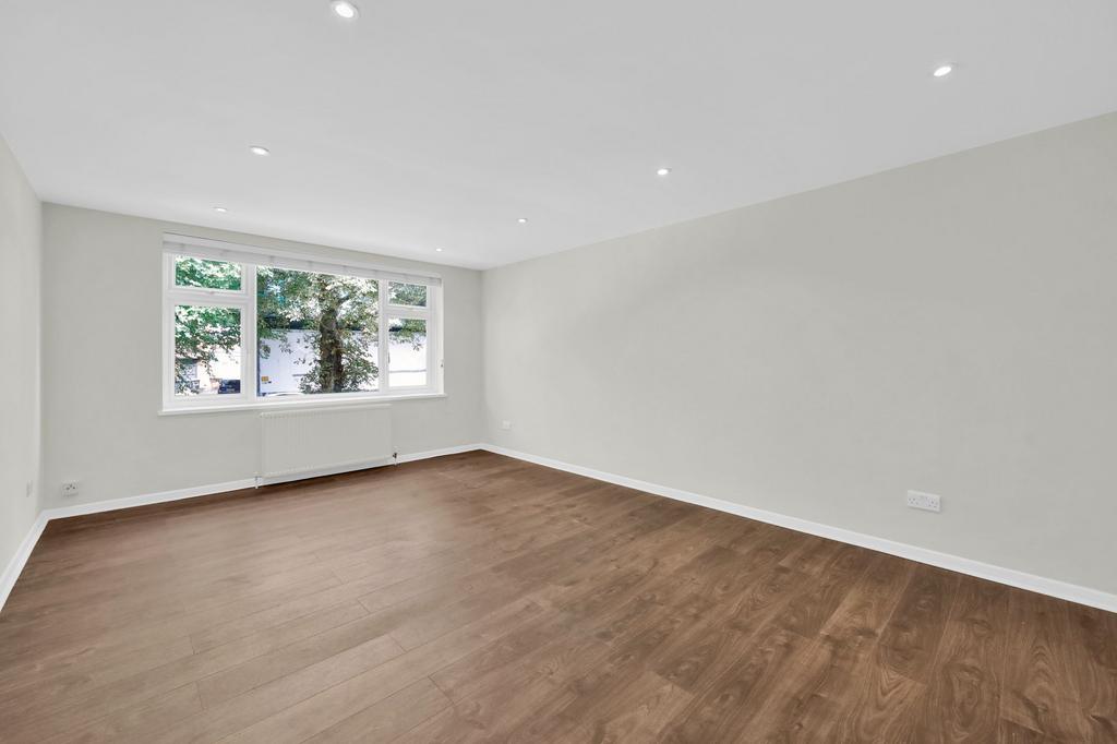 Apartment in London - View 2