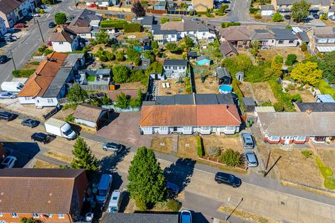 3 bedroom semi-detached bungalow for sale, Kings Crescent, Basildon, SS15