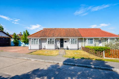 3 bedroom semi-detached bungalow for sale, Kings Crescent, Basildon, SS15